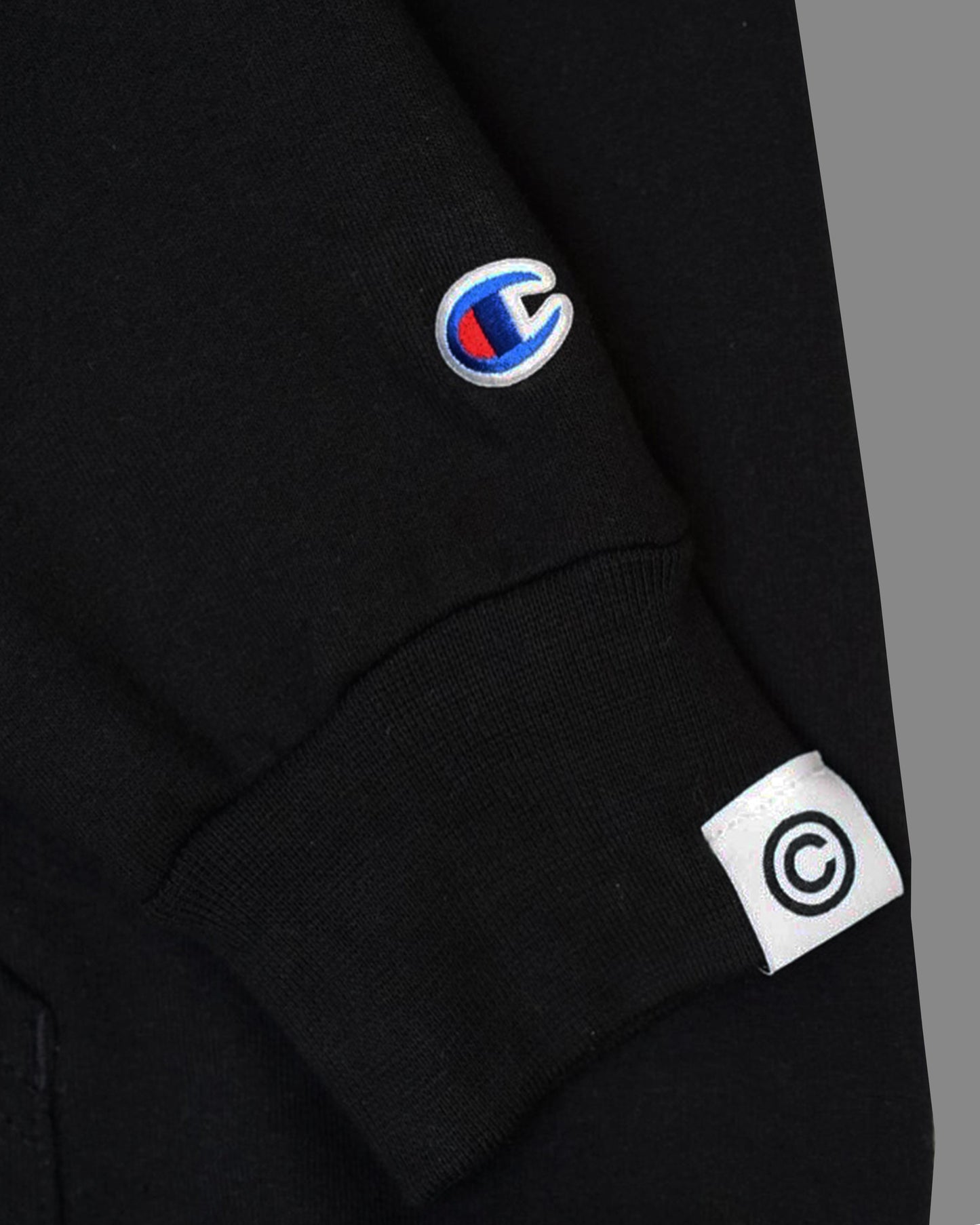 COPYRIGHT CHAMPION HOODIE